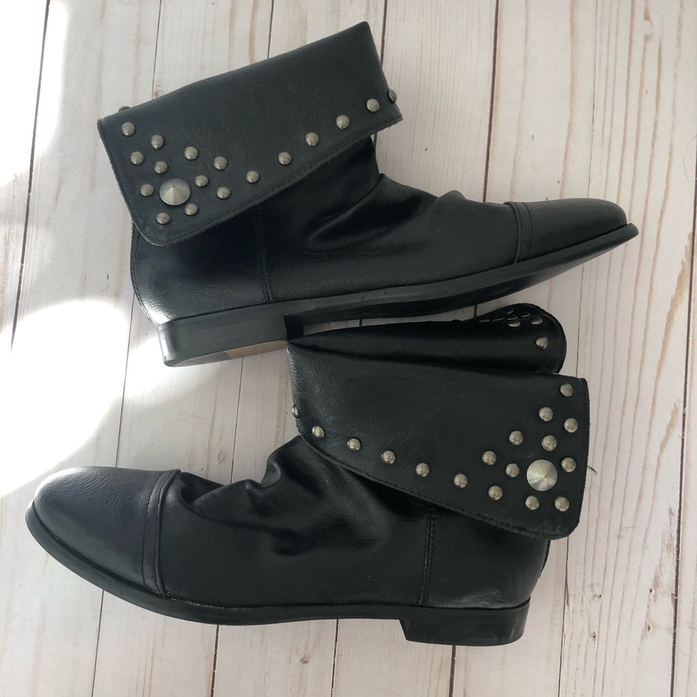 XOXO ‘Rhodes’ booties - Picture 2 of 9